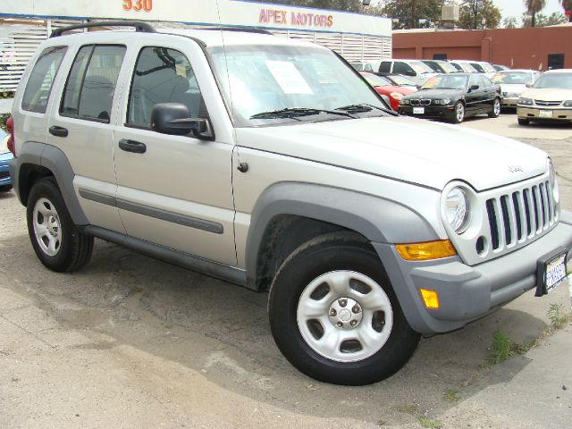 2006 JEEP LIBERTY SPORT 2WD silver clear title abs brakesair conditioningamfm radioanti-brake 