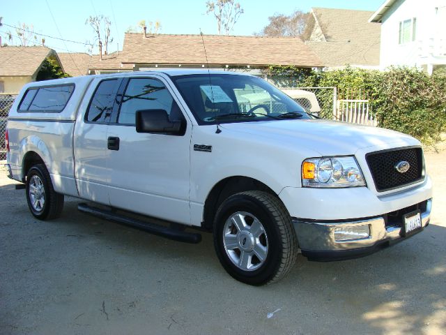 2004 FORD F150 XLT SUPERCAB 55-FT BOX 2WD white abs brakesair conditioningalloy wheelsamfm ra