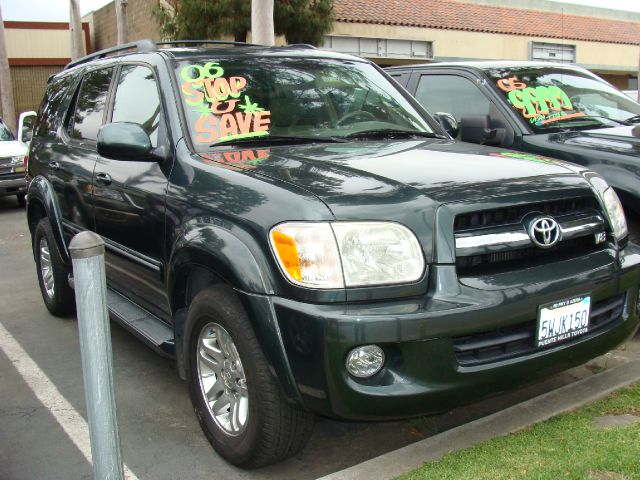 2006 TOYOTA SEQUOIA LIMITED 2WD green one-owner abs brakesair conditioningalloy wheelsamfm rad