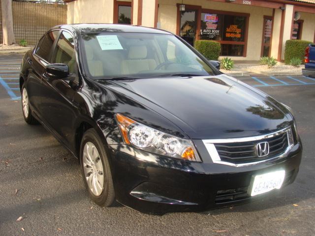 2008 HONDA ACCORD LX black almost new smells new gas saver pass-thru folding rear seat vtec en