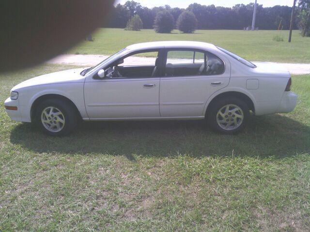 1999 Nissan Maxima SE For Sale In Belleview FL - Ocala Auto Brokers ...