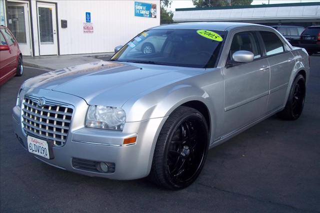 2005 Chrysler 300 for sale