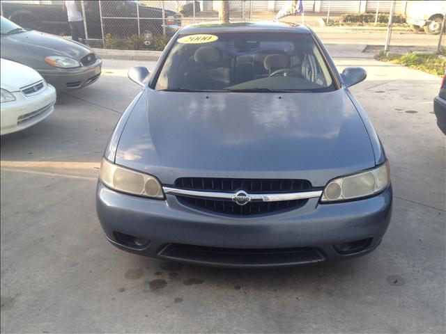 2000 Nissan Altima for sale