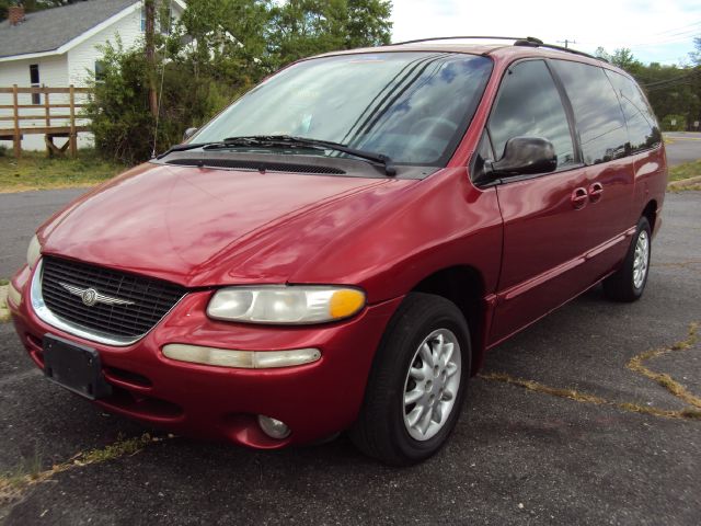 2000 Chrysler Town and Country for sale